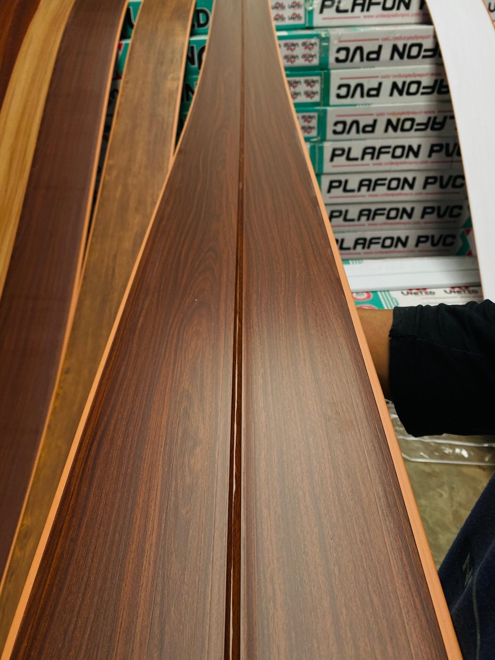 toko-plafon-pvc-bogor-cianjur-depok-ghina-pvc-interior-cahaya-baja-plafon-semar-plafon-yasmin-plafon-sentul-plafon-72-grup-plafon-pvc